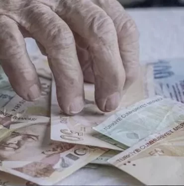 63439fcd42645a3f9e8c624f