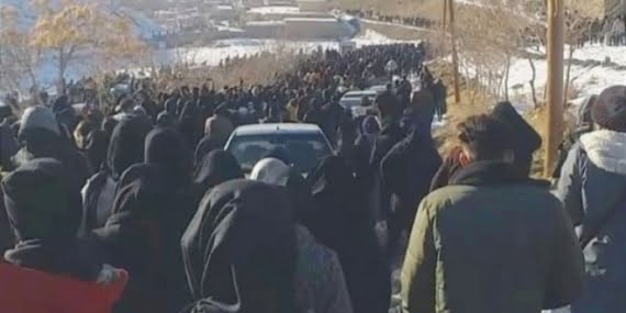 İran’da katledilenler için kitlesel anma