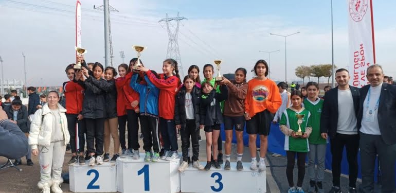 ATLETİZM YARIŞMASI (3)