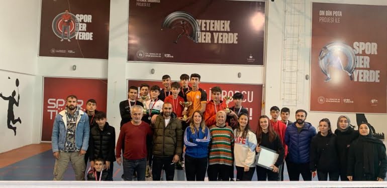 BADMİNTON 4
