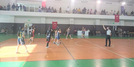 Potada şampiyon Spor Lisesi