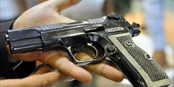 Otomobilde 202 ruhsatsız tabanca ele geçirildi