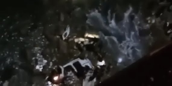 Batman’da araç dereye uçtu: Ölü ve yaralılar var