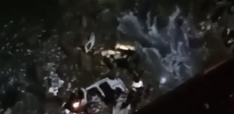 02A87F8D-6978-4B93-8F45-D81D0750446C