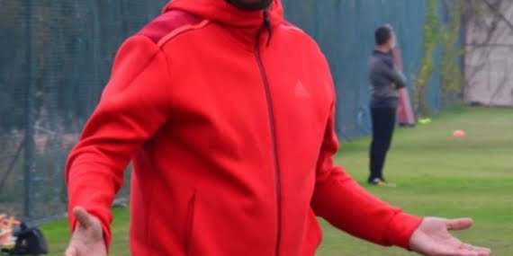 Kötü gidişatın sorumluluğunu üzerine aldı.