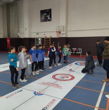 CURLİNG KÜÇÜK KIZLAR 2
