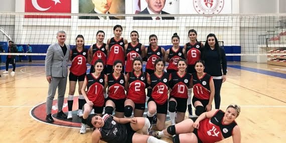 Batmanlı voleybolcu kadınlar, Van’ı mağlup etti