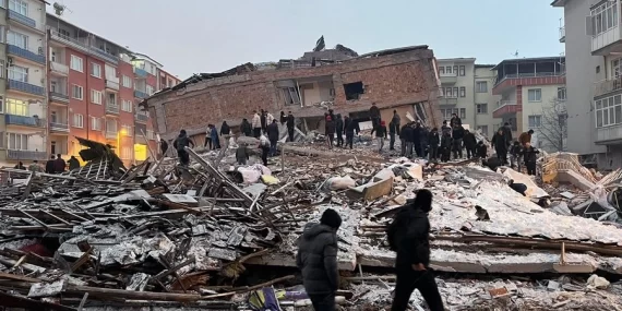 Her yerde biz ölüyoruz Her yerde biz ölüyoruz