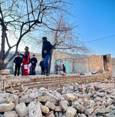 16753460281078286299