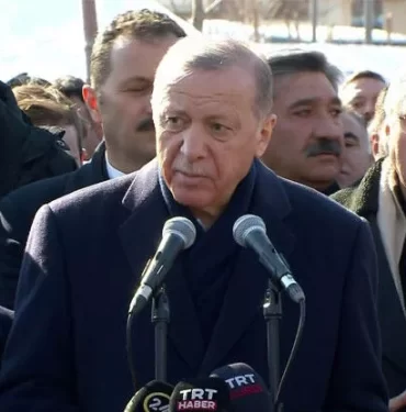 63e77e1970380e21c0601b56