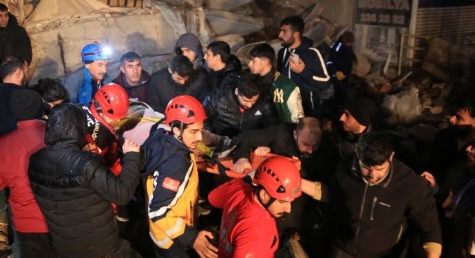 690x390cc-amd-06-02-2023-amed-depremfotolari-yeni14