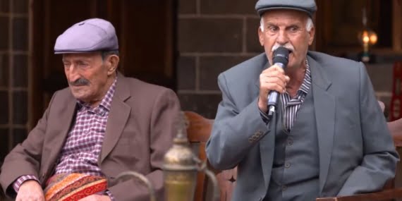 Cinazeyê dengbêj Mihemedê Nenyasî piştî 10 rojan hat derxistin