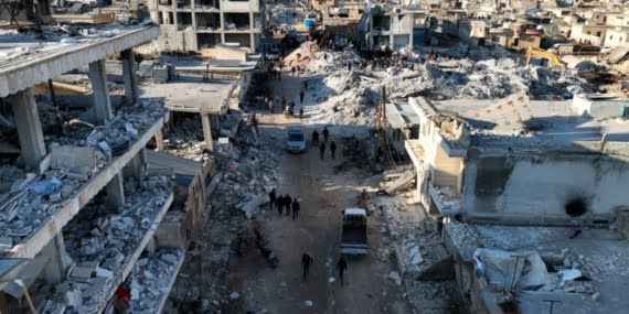 Cinderes’te canlı birini çıkarma umudu çoktan tükenmiş gibi