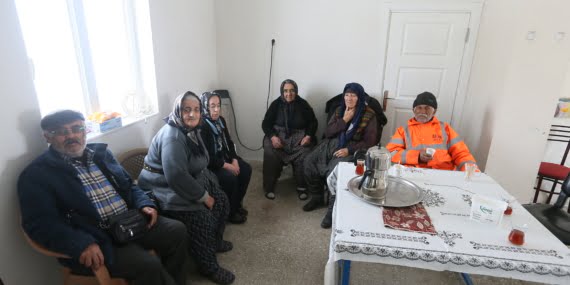 Li Nurheqa Mereşê kal û pîrên li gundê xwe mayî, li benda kona ne