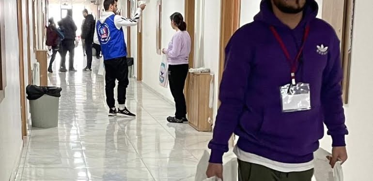 ÖĞRENCİLERE KİTAP DAĞITIMI 3