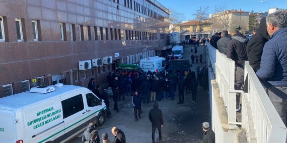 Diyarbakır’da bir mezarlığa 152 kişi defnedildi