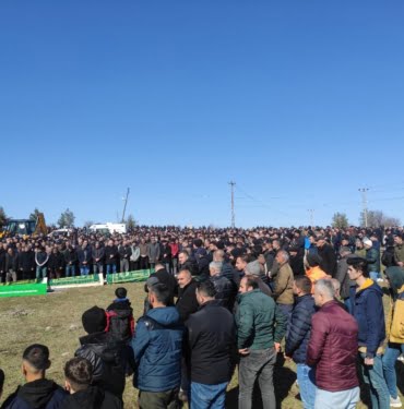 btm-11-02-2023-deprem-yasamini-yitirenler-siirte-topraga-verildi2