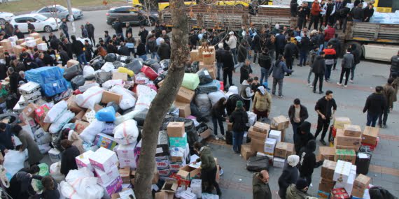 HDP Batman’dan deprem bölgelerine 42 tır yardım gönderdi
