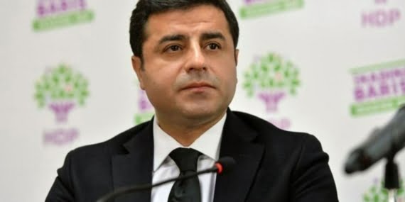 Demirtaş: Herkes aklını başına almalı, kimse darbeciliğe özenmemeli