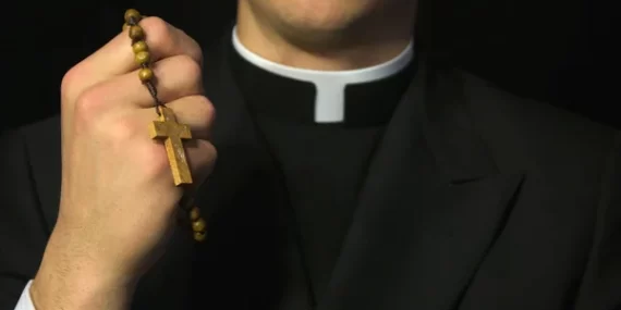 İtalya’da 418 ‘pedofil rahip’ tespit edildi