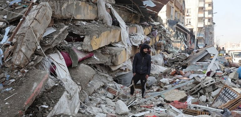 deprem yıkım