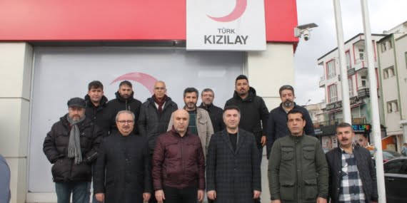 Batman’da üniversite yöneticileri depremzedeler için kan bağışında bulundu