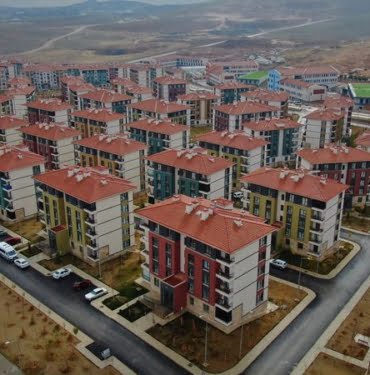 TOKİ 500 Bin Sosyal Konut için başvuru şartlarını duyurdu FIRSATÇILAR YİNE İŞ BAŞINDA, ELAZIĞ'DA 800 LİRALIK KİRALAR 4 BİNE ÇIKTI