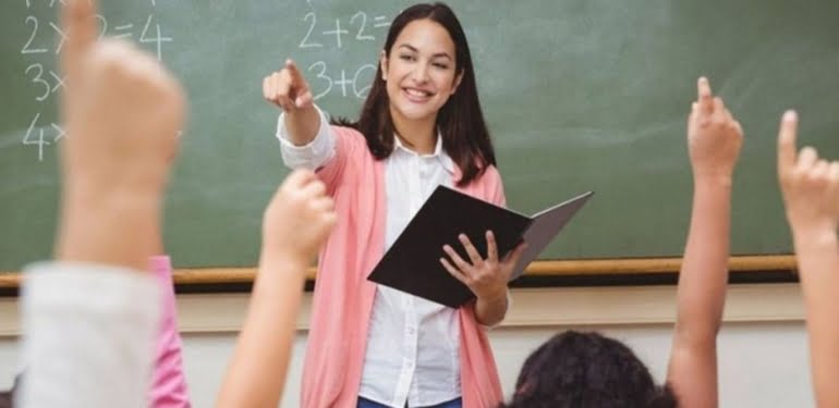 3574589_692d85d4ac0b42562792384bae36f5b6_1366x1366