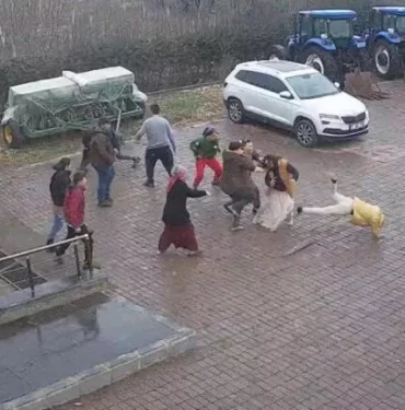 6408882b4e3fe01950972100