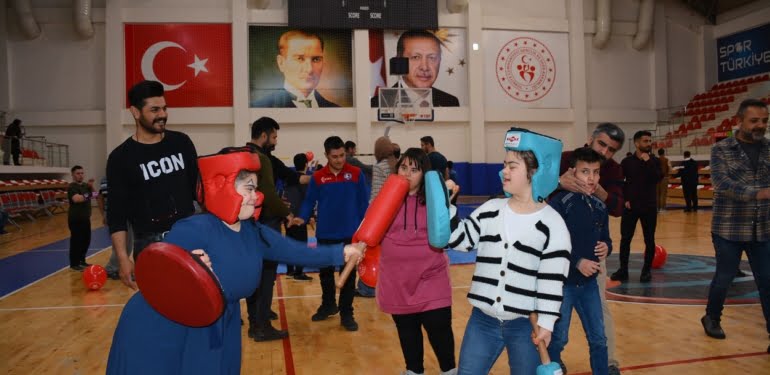 DOWN SENDROMLU ETKİNLİĞİ 6