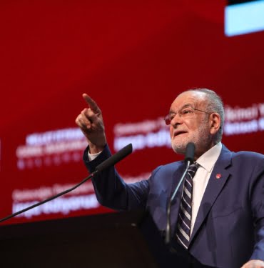 Temel_Karamollaoğlu_İkinci_Yüzyılın_İzmir_İktisat_Kongresinde