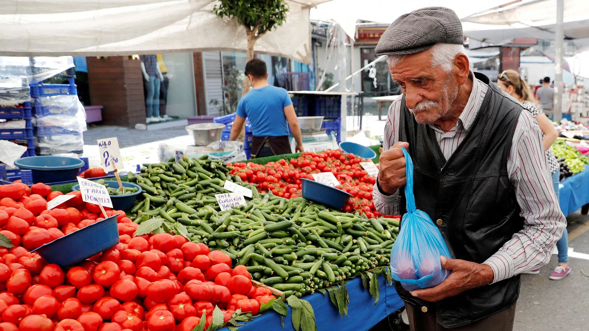 BİSAM raporuna göre açlık sınırı 9 bin 752 liraya, yoksulluk sınırı 33 bin 752 liraya yükseldi