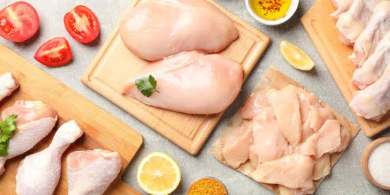 Kırmızı etin ardından üretimi azalan tavuk etinde de fiyatın artması bekleniyor Kırmızı etin ardından üretimi azalan tavuk etinde de fiyatın artması bekleniyor