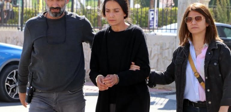 emel kocasını