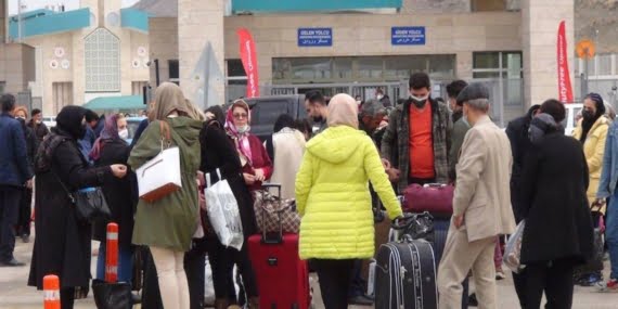 Depremden sonra Rusların Türkiye’de ev talebi düştü: Yerlerini İranlılar doldurabilir Depremden sonra Rusların Türkiye’de ev talebi düştü: Yerlerini İranlılar doldurabilir