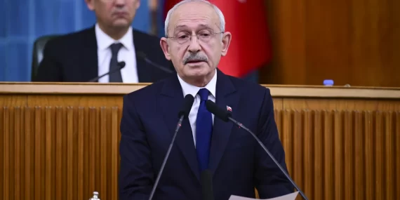 Erdoğan imzayı attı: Muhalefetten ilk yorum Erdoğan imzayı attı: Muhalefetten ilk yorum