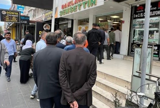 63-TON-BAKLAVA-SATTILAR-3-768x1024