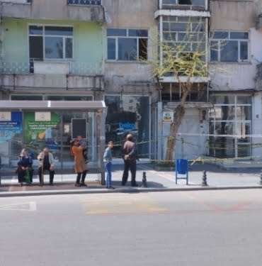 690x390cc-btm-10-04-2023-hasarli-binalarin-yikilmamasi9