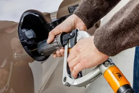 LPG'ye büyük zam geldi araciniza-sakin-lpg-almayin-bekleyin-aylar-sonra-lpgye-2-liradan-fazla-indirim-geliyor-bir-depoda-140-tl-daha-az-odencek-4z82