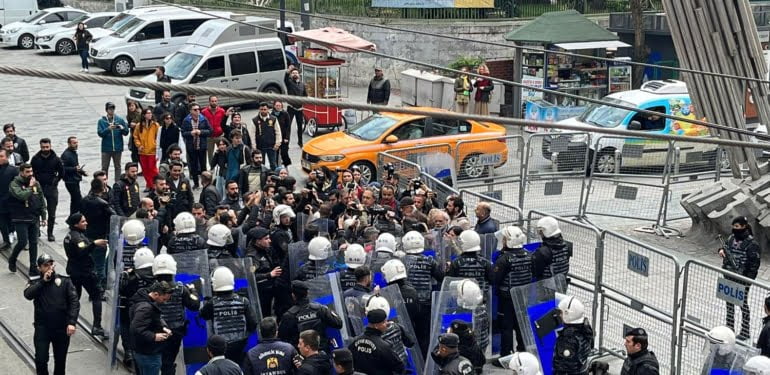 cumartesi anneleri gözaltı