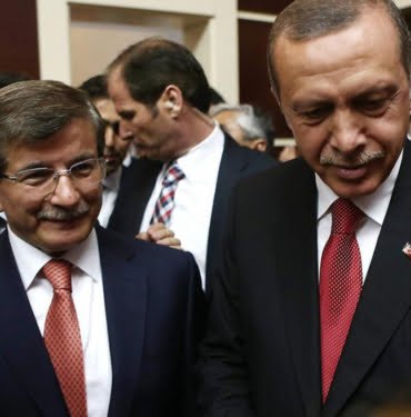 davutoglu-erdogana-mhpyle-ittifak-yapmayin-dedim-buyuk-balik-kucuk-baligi-yutar-ahmet-bey-yanitini-verdi-e8zF
