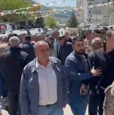 diyarbakirda-chp-nin-secim-calismalarina-polis-engeli-5-kisi-gozaltina-alindi
