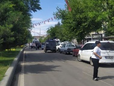 Bismil’de köyde başlayan kavga adliyede devam etti: Biri ağır 5 yaralı