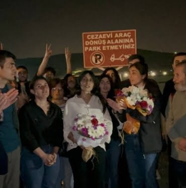 690x390cc-ank-16-05-2023-gazeteciler-serbest-birakildi3