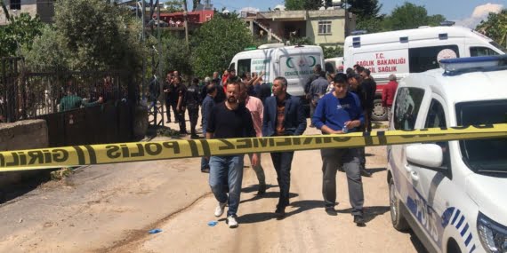 Adana’da eski koca dehşeti: Eski eş boşandığı kadının aile evini bastı: 3 ölü, 1 yaralı