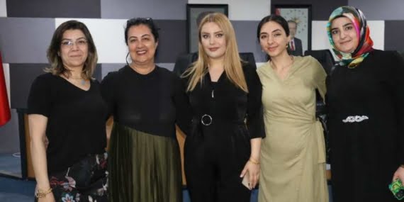 Batman’da ebeveynler; bebeklik, çocukluk ve ergelik dönemi hakkında bilgilendirildi