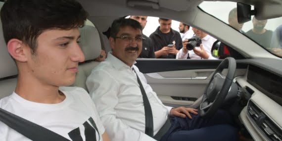 Ferhat Nasıroğlu, TOGG ile şehir turu attı