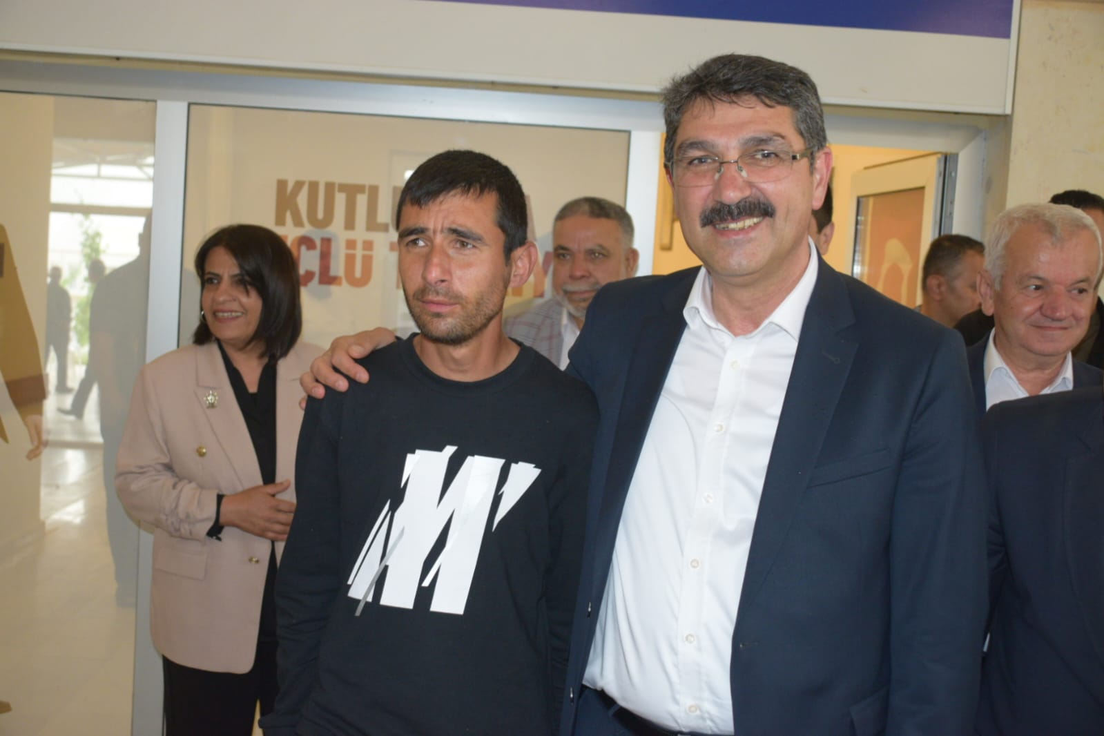 AK Parti Batman Milletvekili Ferhat Nasıroğlu seçim sonrası teşekkür ziyaretlerine başladı