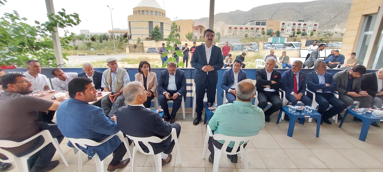 AK Parti Batman Milletvekili Ferhat Nasıroğlu seçim sonrası teşekkür ziyaretlerine başladı