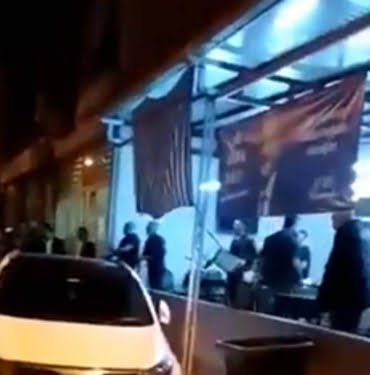 chp-nin-izmir-deki-secim-burosuna-saldiri